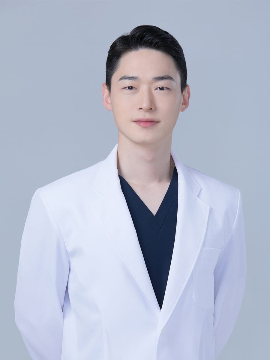 이건